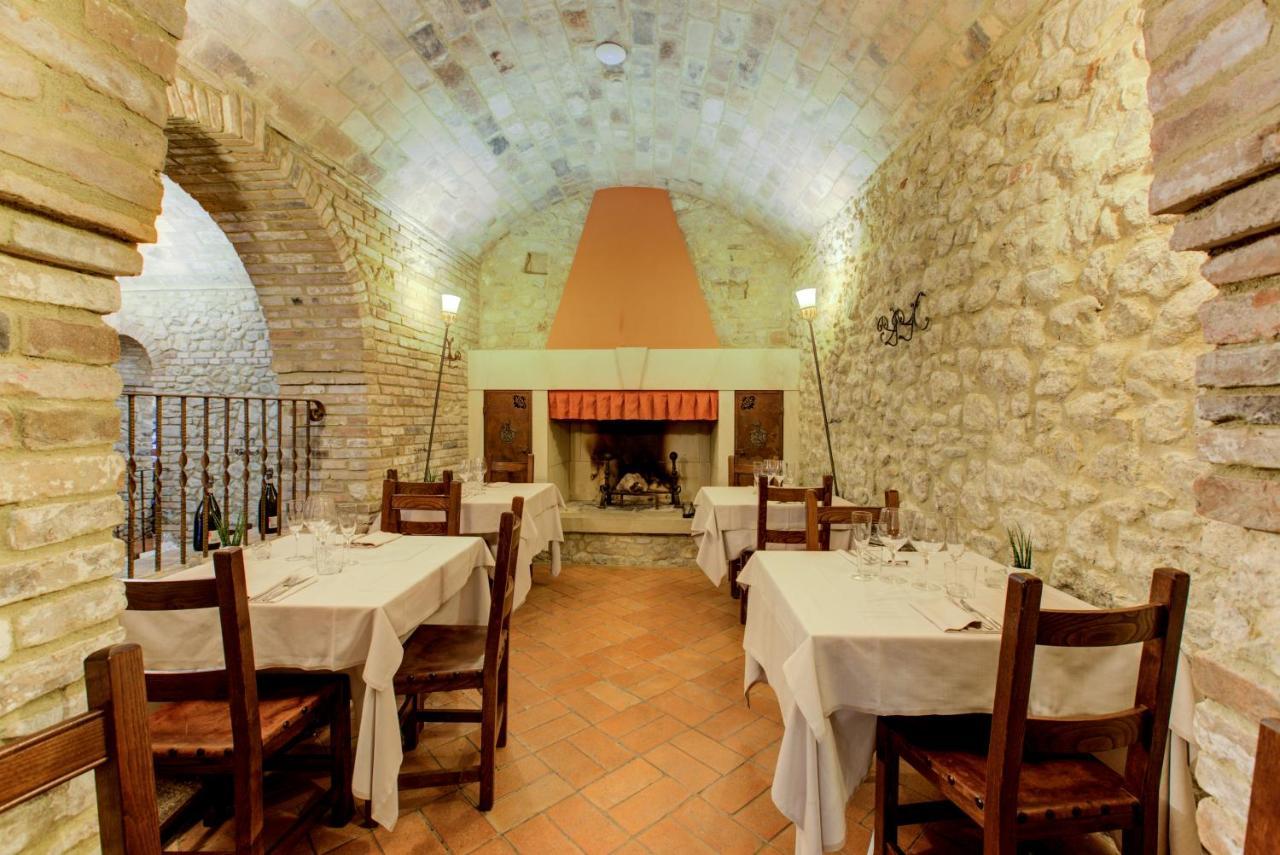 Oste Del Castello Wellness & Bike Hotel Веруккьо Экстерьер фото