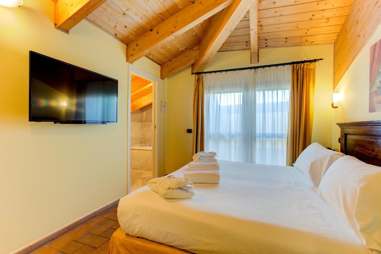 Oste Del Castello Wellness & Bike Hotel Веруккьо Экстерьер фото