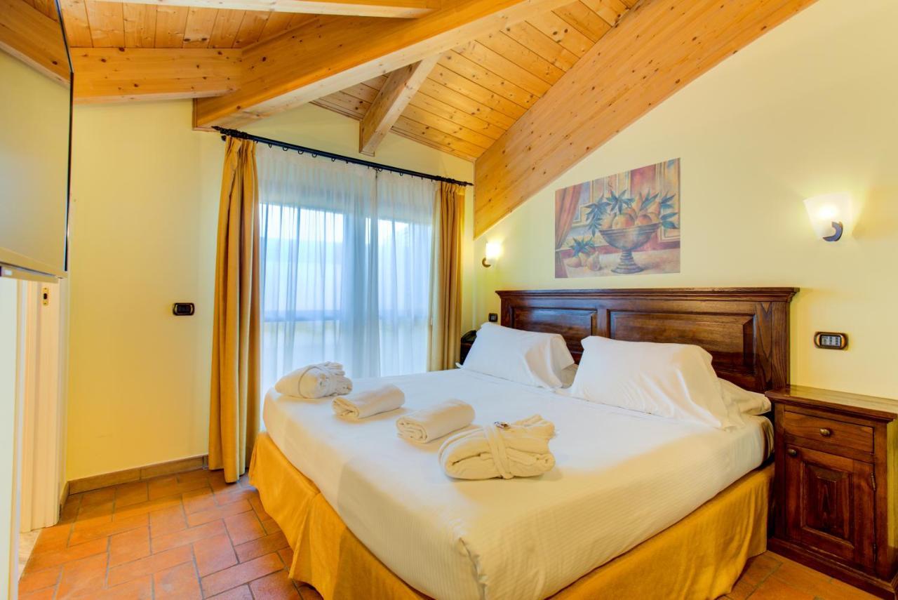 Oste Del Castello Wellness & Bike Hotel Веруккьо Экстерьер фото