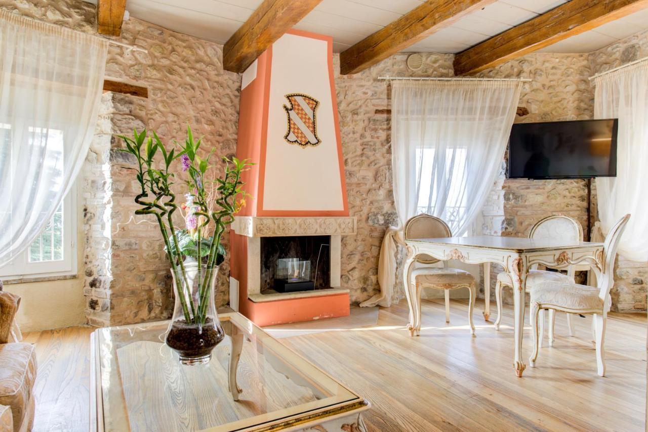 Oste Del Castello Wellness & Bike Hotel Веруккьо Экстерьер фото